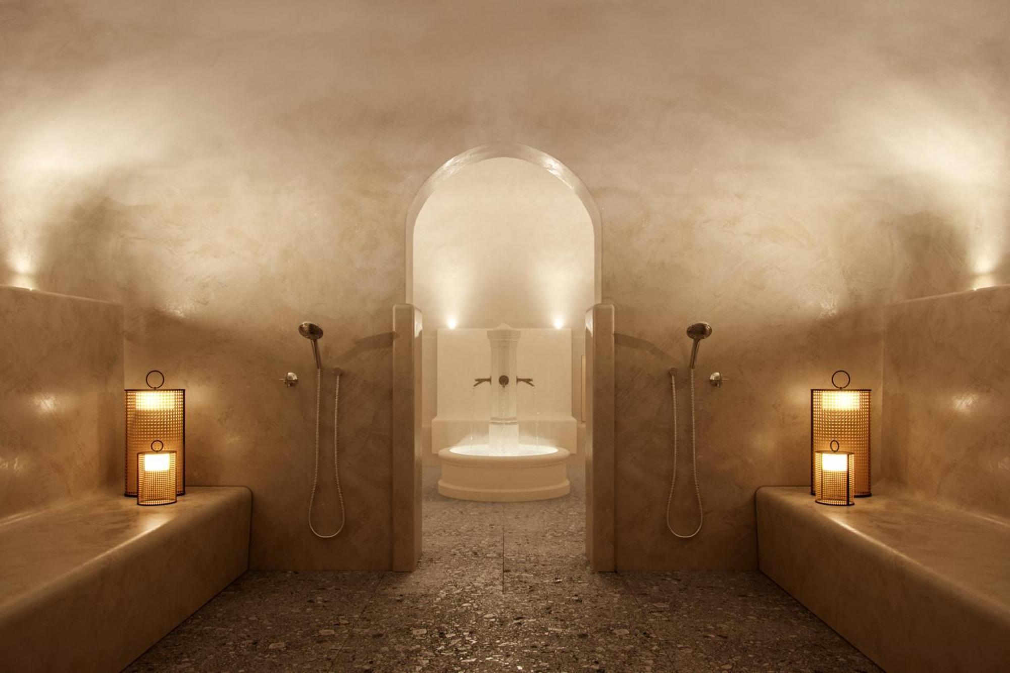 Le Couvent Des Minimes, Un & L'occitane En Provence