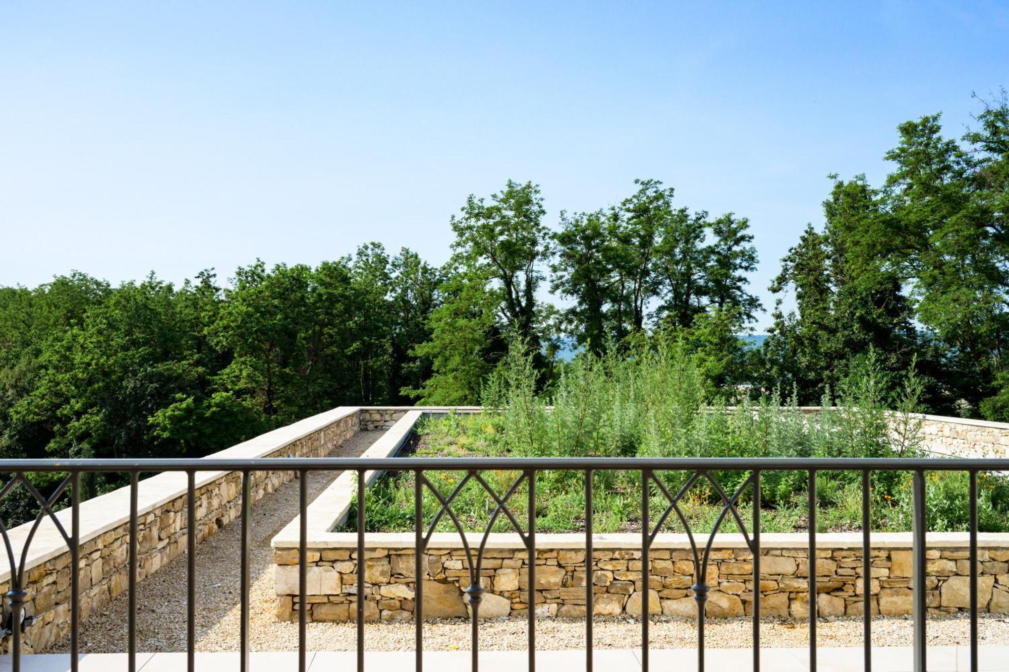 Le Couvent Des Minimes, Un & L'occitane En Provence Mane (Alpes-de-Haute-Provence)